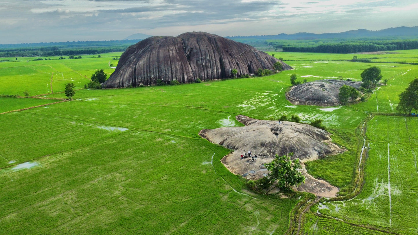 47A: Phu Dien: Boundless Green Rice Fields And The Fascinating Stone Mountain